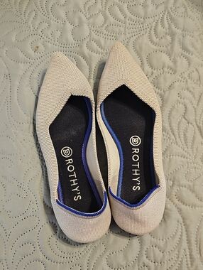 Rothy's Pointed Knit Flats in Light Beige with Blue Trim